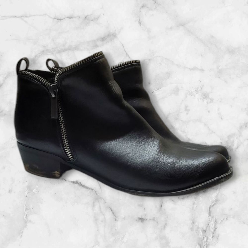 ^ Diba Woman's 8.5 Ankle Bootie Exposed Zipper Block Heel Black Biker style